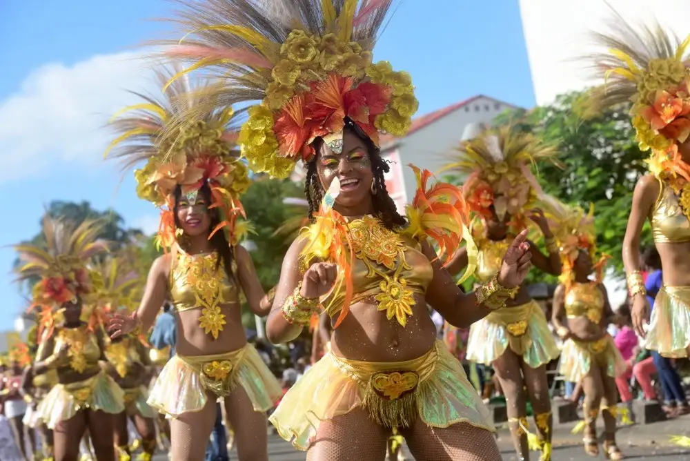 Carnaval St Anne danseuse de carnaval
